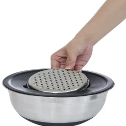 Préparation Culinaire<Gifi Bol à mixer inox avec base silicone et 3 râpes Ø22xH11,2cm